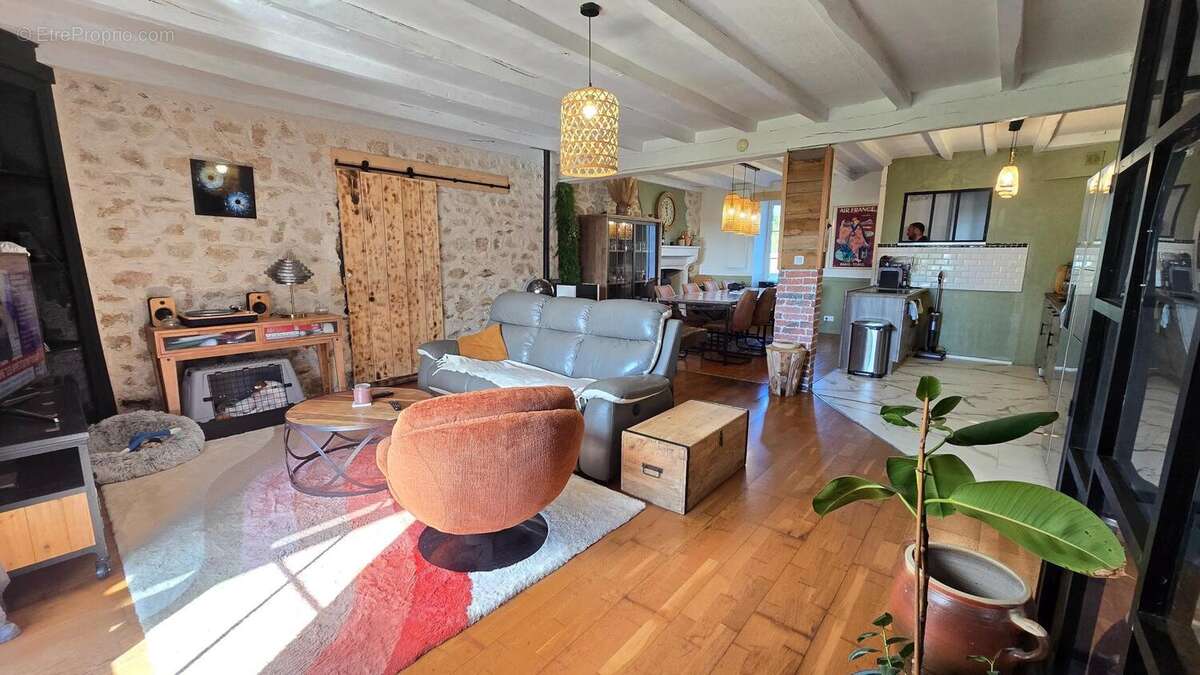 Photo 7 - Maison à LATHUS-SAINT-REMY