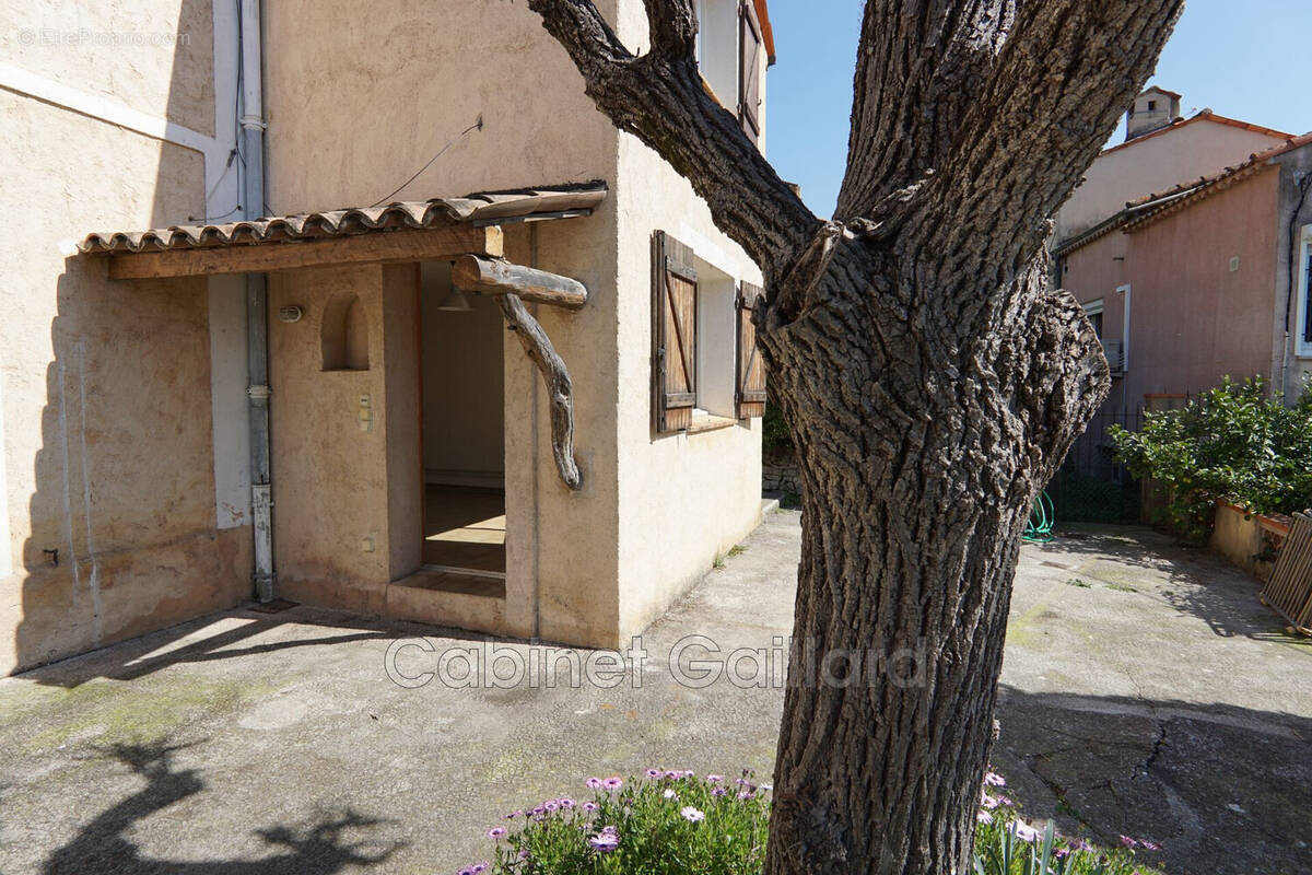 Appartement à PEYMEINADE