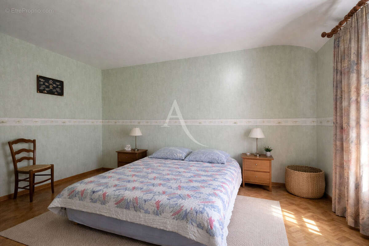 Maison à BAINS-SUR-OUST