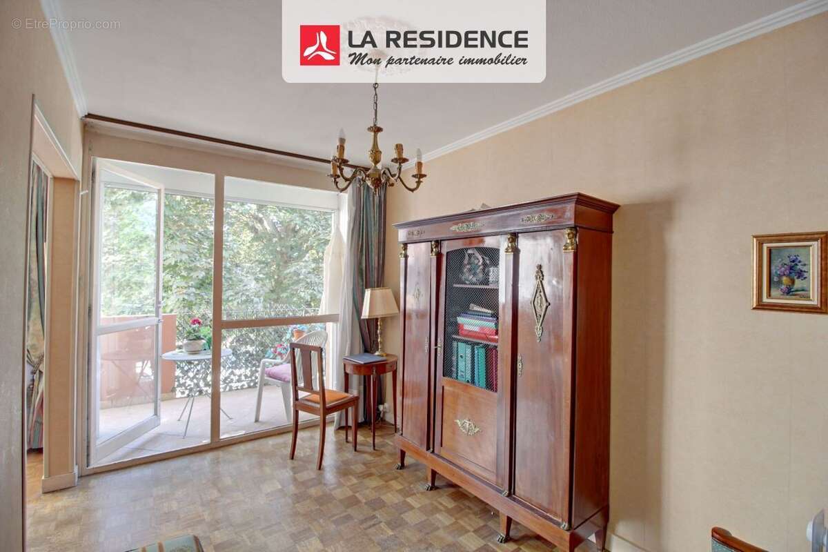 Appartement à LES MUREAUX