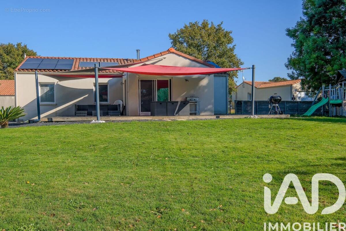 Photo 1 - Maison à SAINTE-FLORENCE