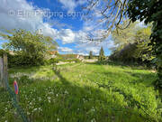 Terrain à FONTENAY-SAINT-PERE