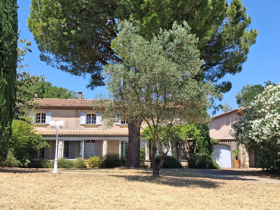 Maison à MONTBOUCHER-SUR-JABRON
