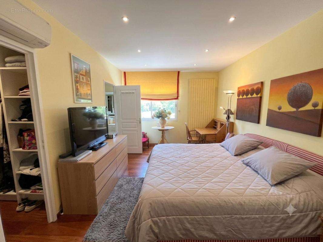 Maison 760 m² à Albi  - photo 14