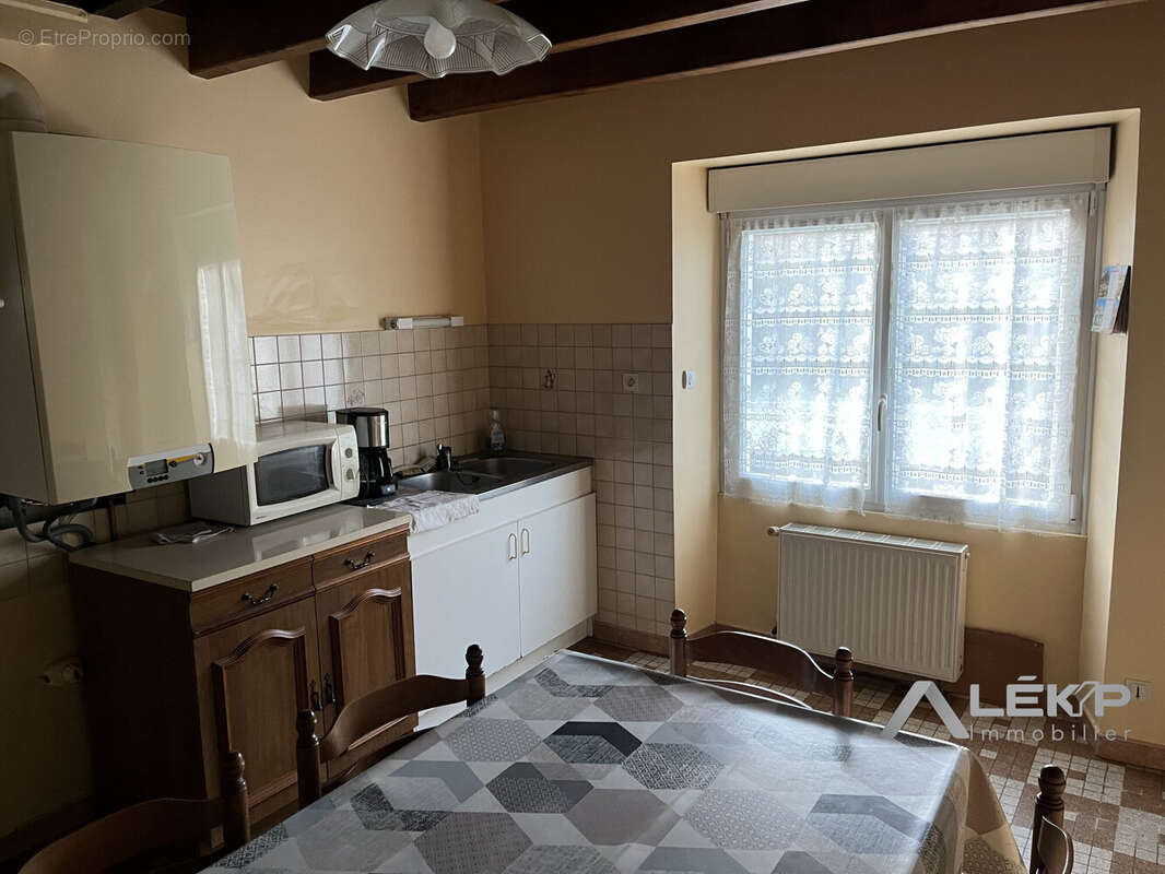 Maison à BAINS-SUR-OUST