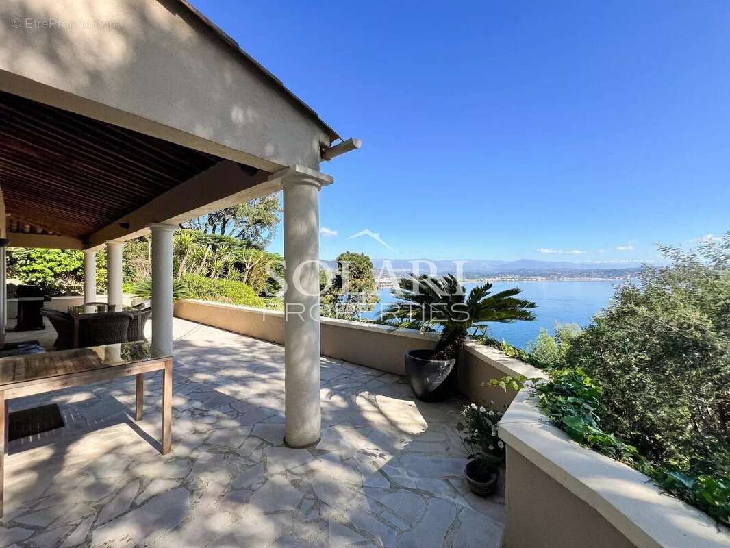 Maison à THEOULE-SUR-MER