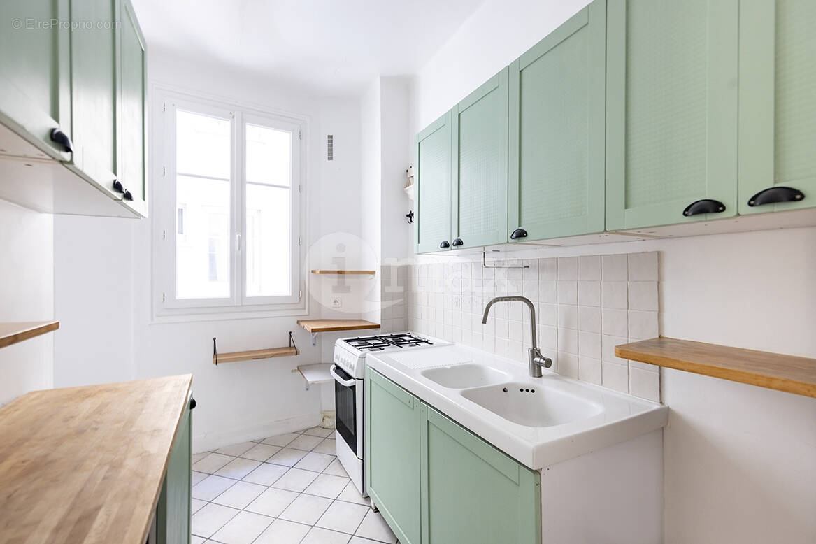 Appartement à COURBEVOIE