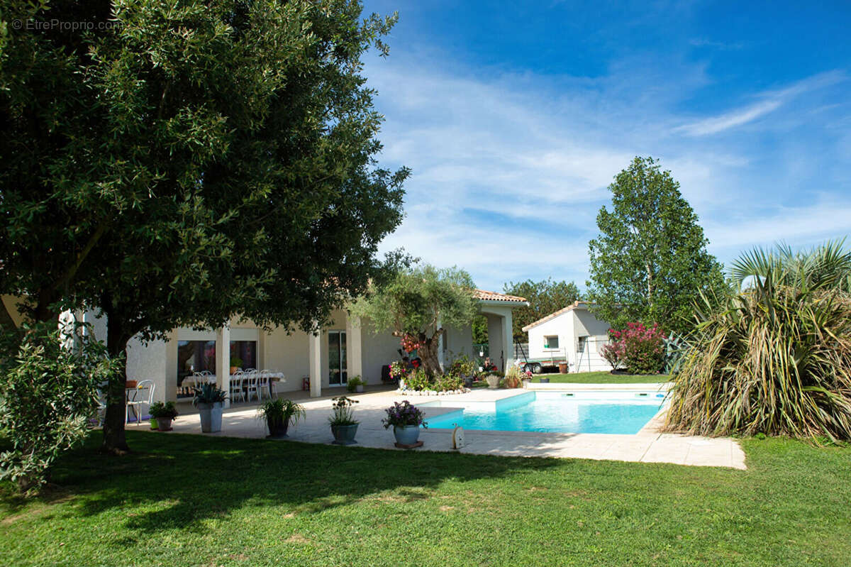 Maison à LAVERNOSE-LACASSE