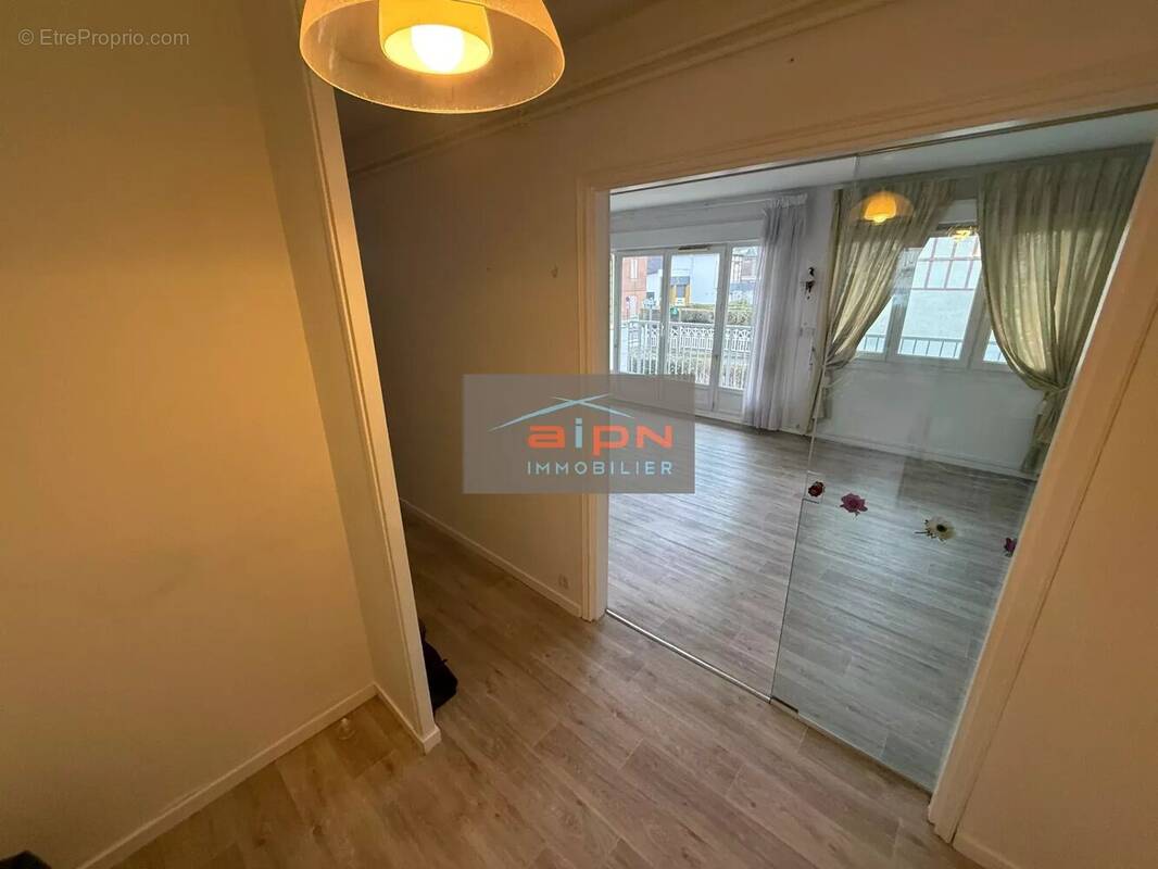 Appartement à SAINT-ETIENNE-DU-ROUVRAY