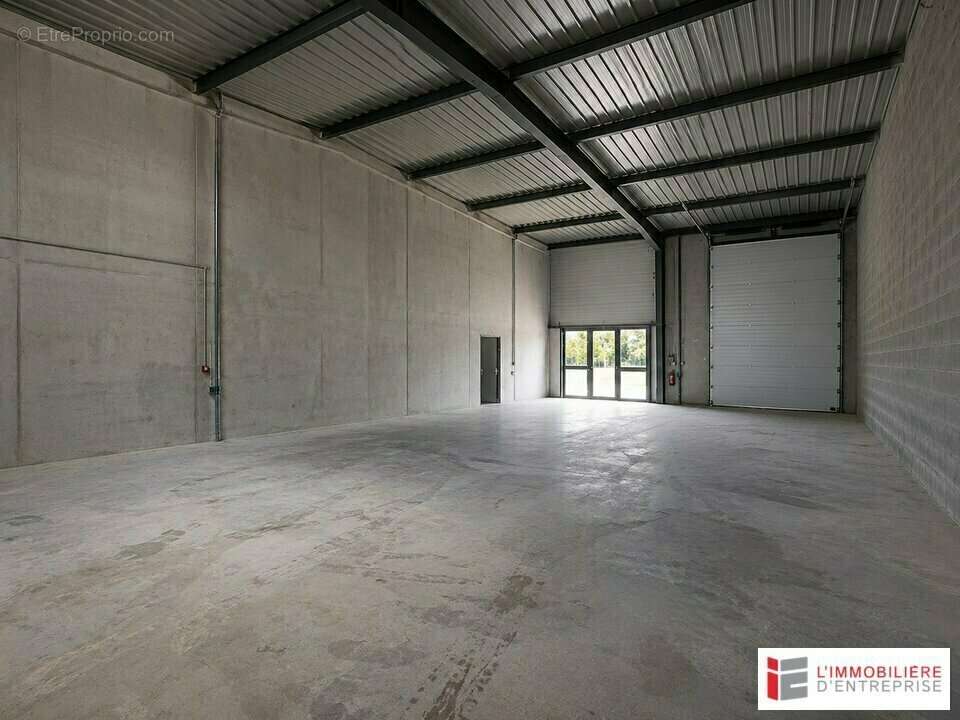 Local d'activite a vendre - photo 4