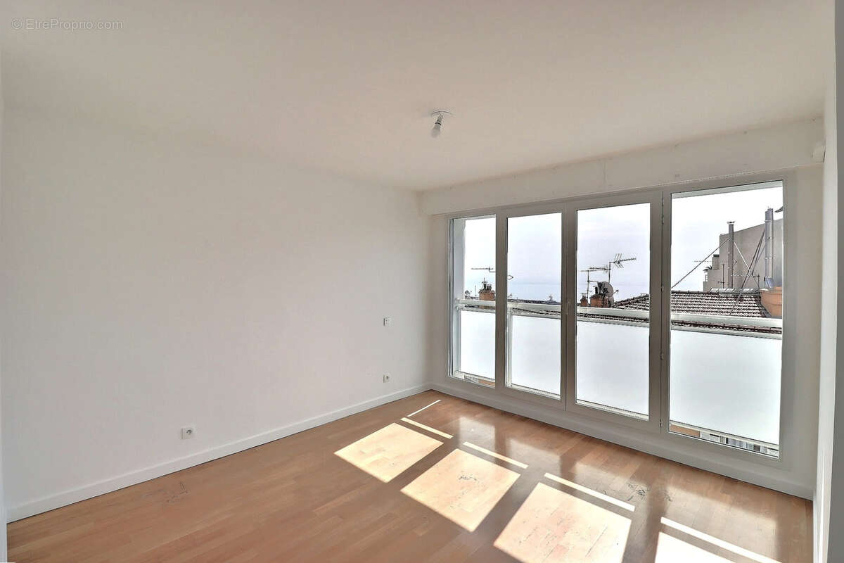 Appartement à CAP-D'AIL