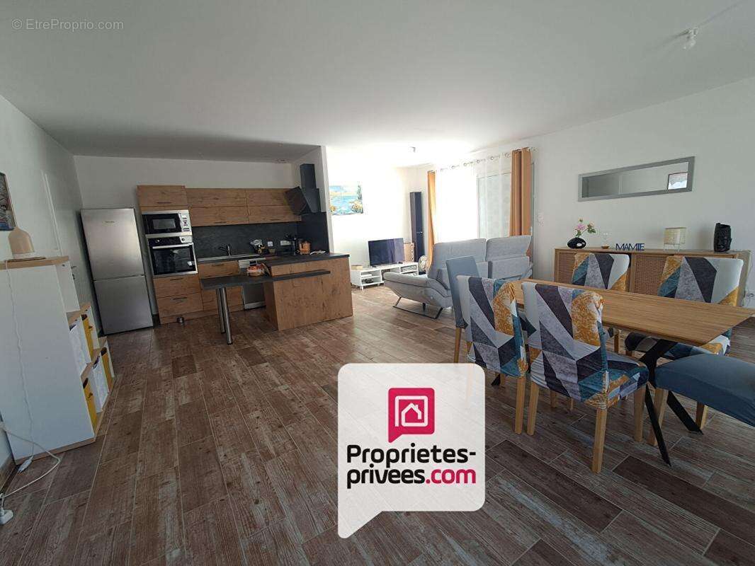 Maison contemporaine  tres recente 98 m2 3 chambres intra muros fontenay le comte - photo 4