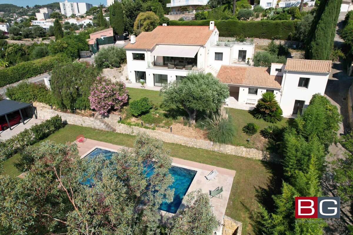 Maison à VALLAURIS