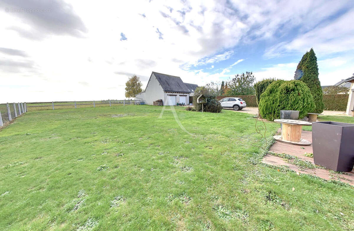 Maison à SACQUENVILLE