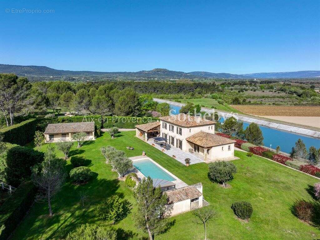 Maison à MEYRARGUES