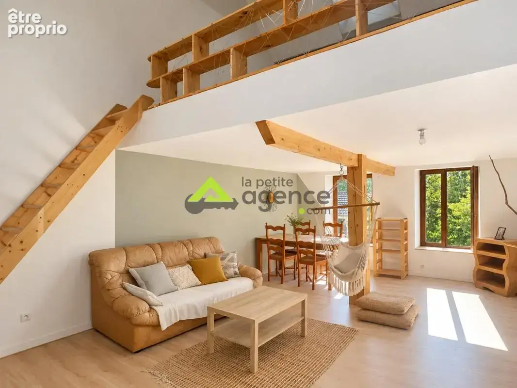Maison de bourg de 80 m2 - jardin- bois et puits - photo 2