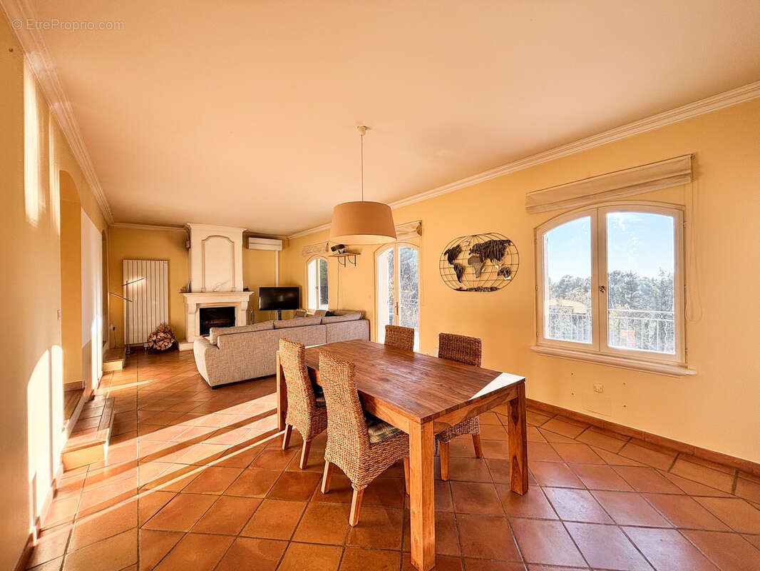 Maison à DRAGUIGNAN