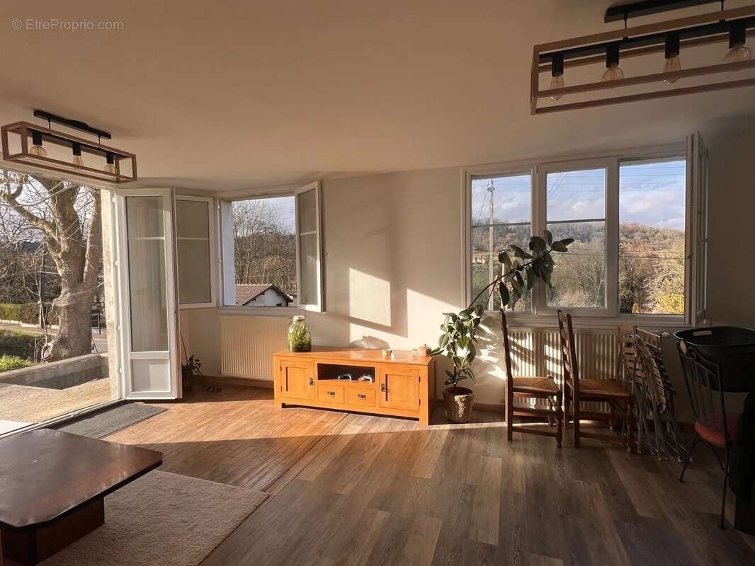 Maison à AUFFREVILLE-BRASSEUIL