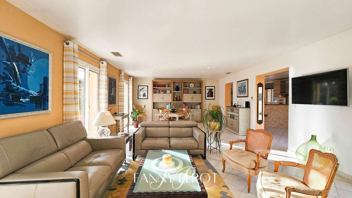 Maison à SAINT-CYPRIEN