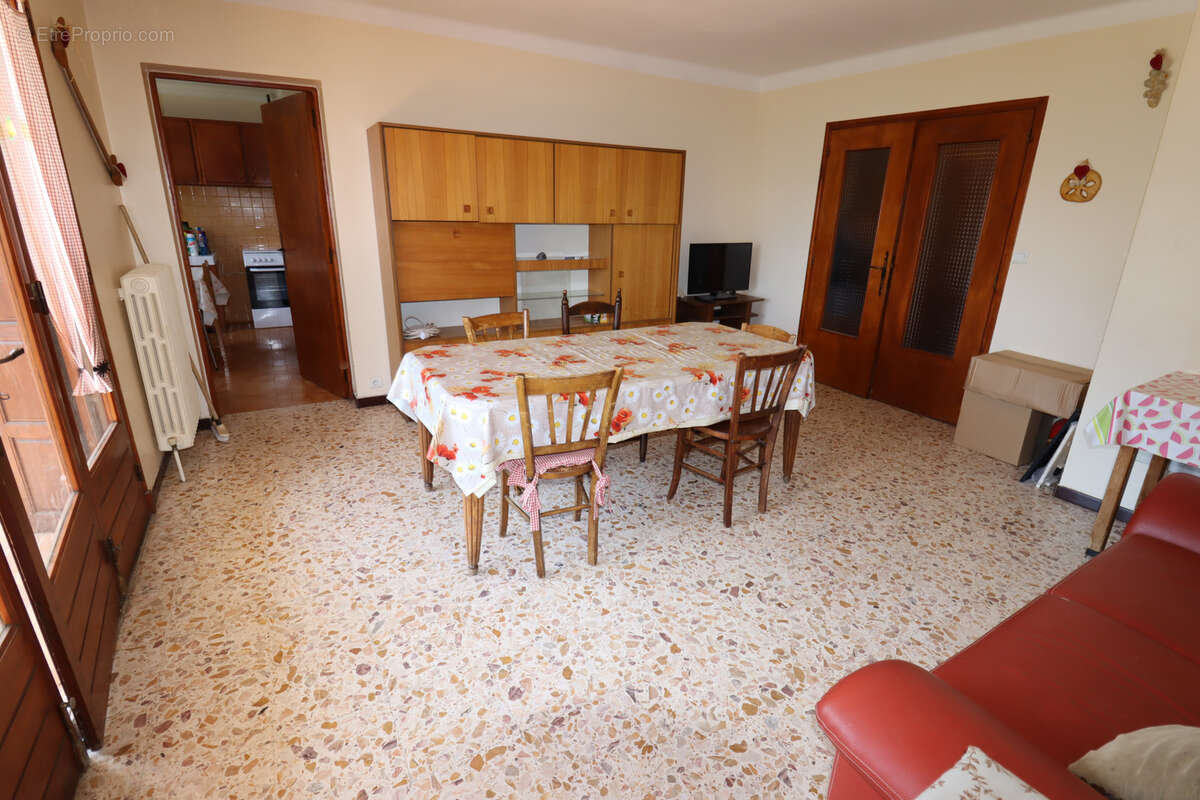 Maison 450 m2 - 4 appartements - photo 36