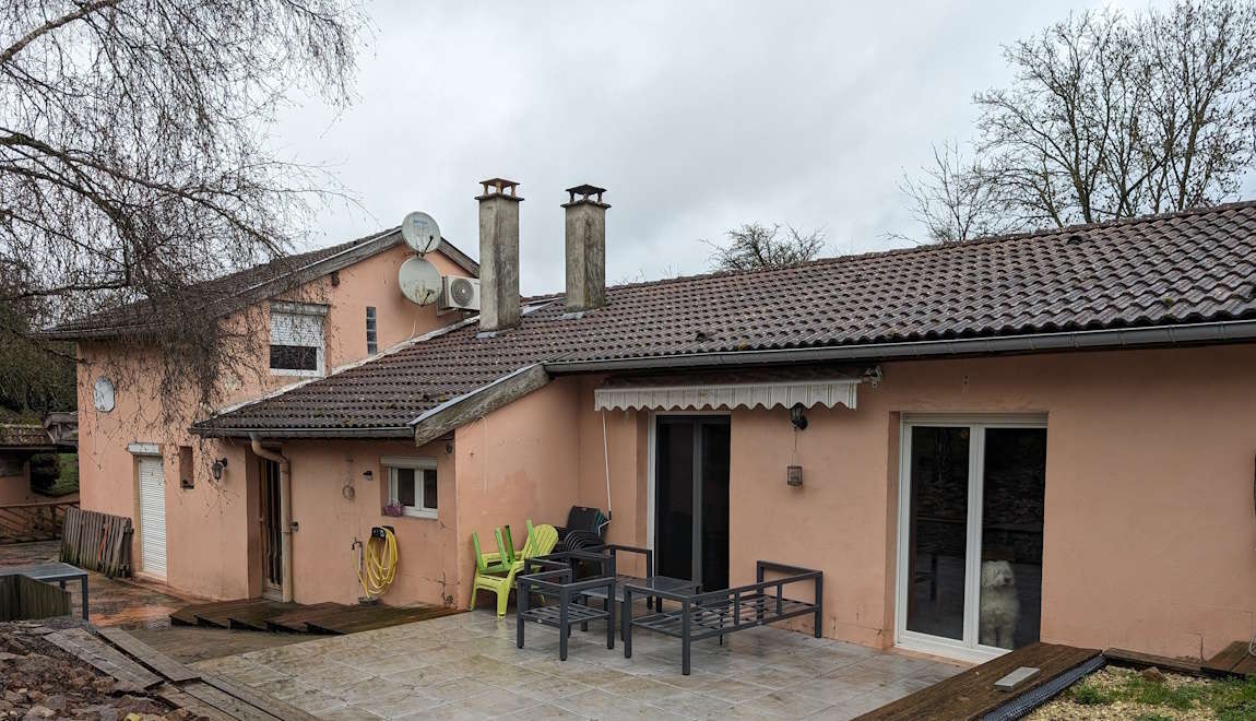 Maison de 120m² avec piscine couverte - photo 7