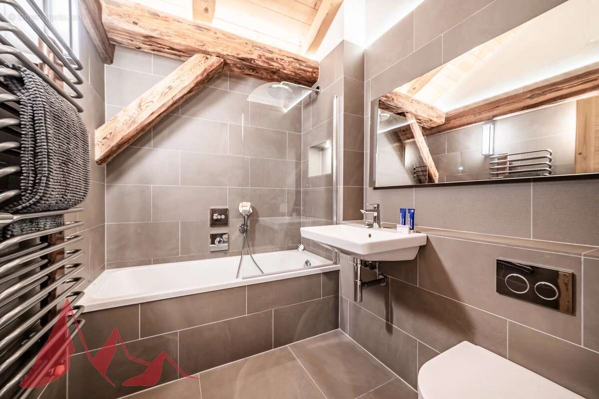 Magnifique ferme rénovée de sept chambres au cœur de Morzine - photo 18