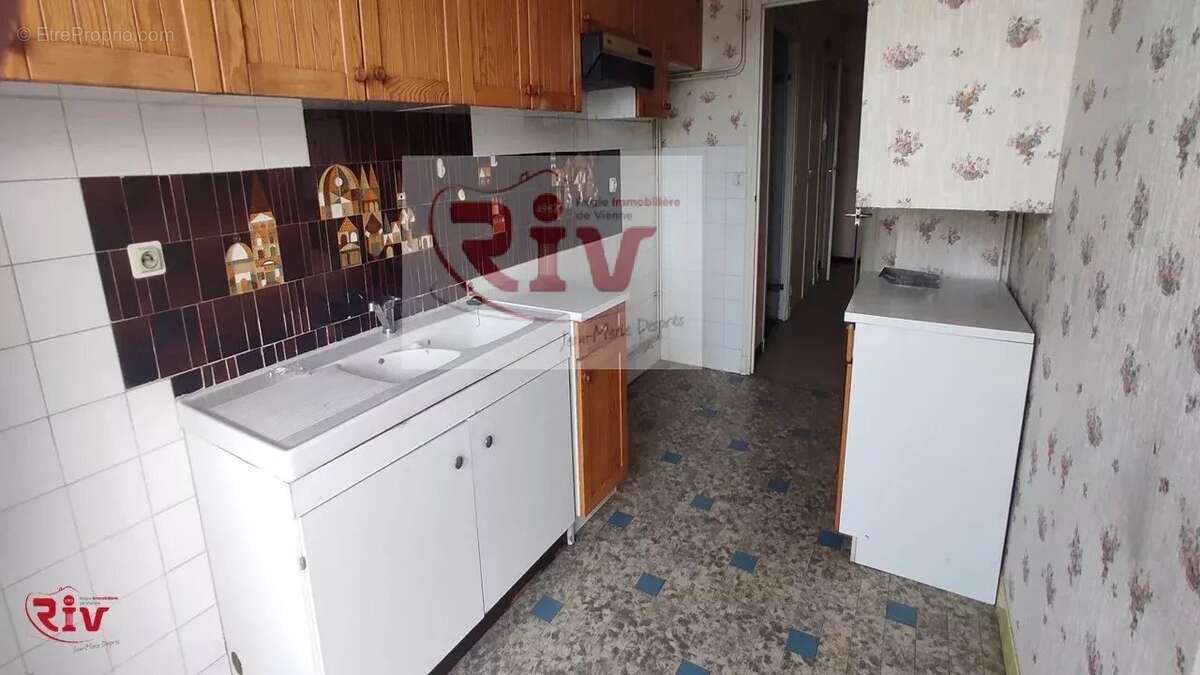 Appartement à LE PEAGE-DE-ROUSSILLON