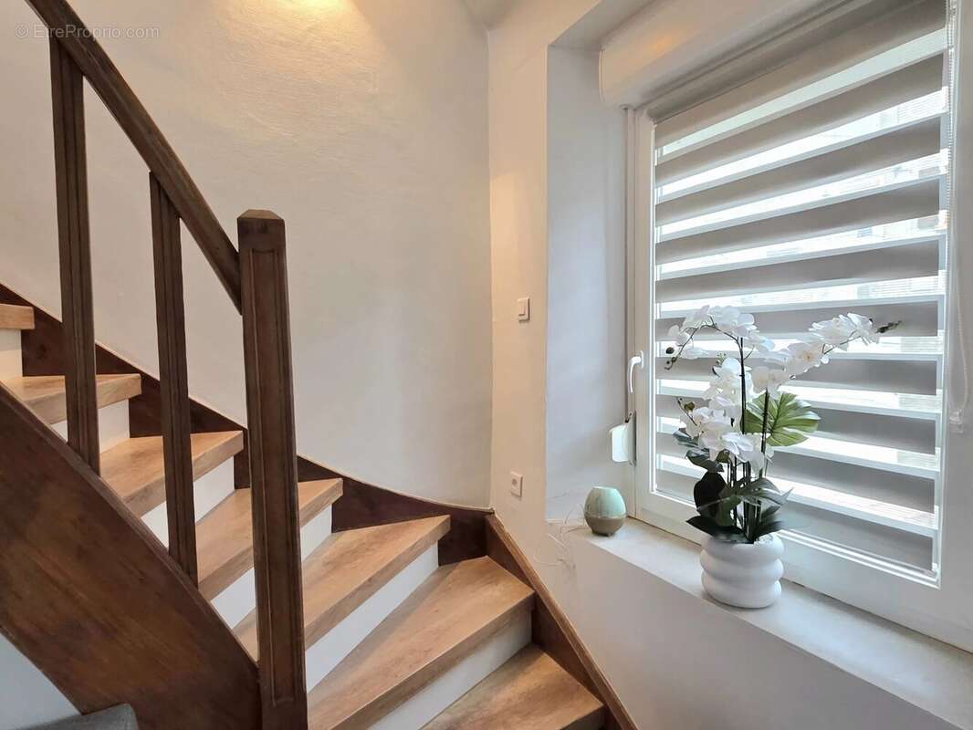 Maison à AUDUN-LE-TICHE