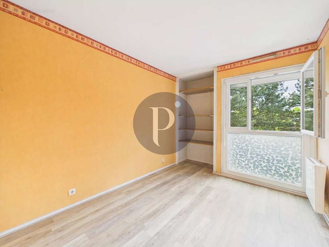 Appartement à VERRIERES-LE-BUISSON