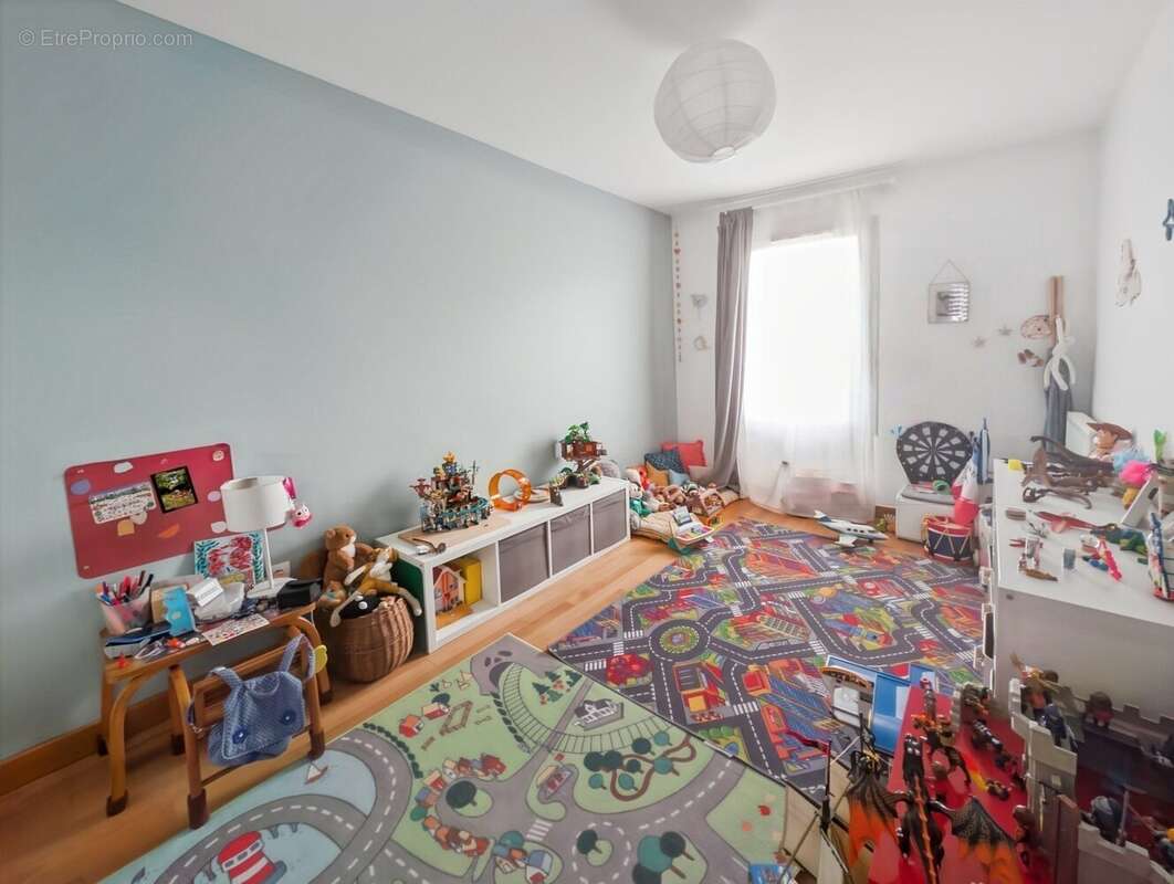 Maison à VERNEUIL-SUR-SEINE