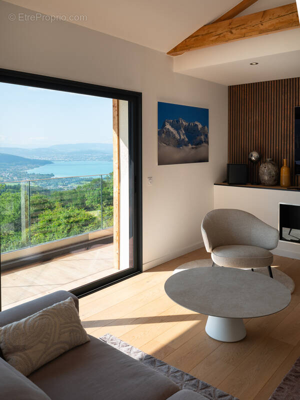 Maison à SAINT-JORIOZ