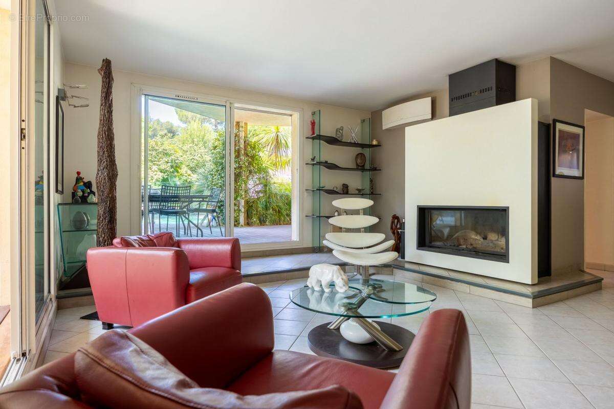 Maison à ROQUEFORT-LA-BEDOULE