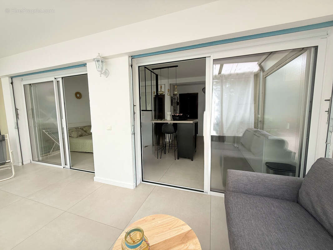 Le mourillon - appartement 1 piece 30m2 + veranda 13m2 - photo 9