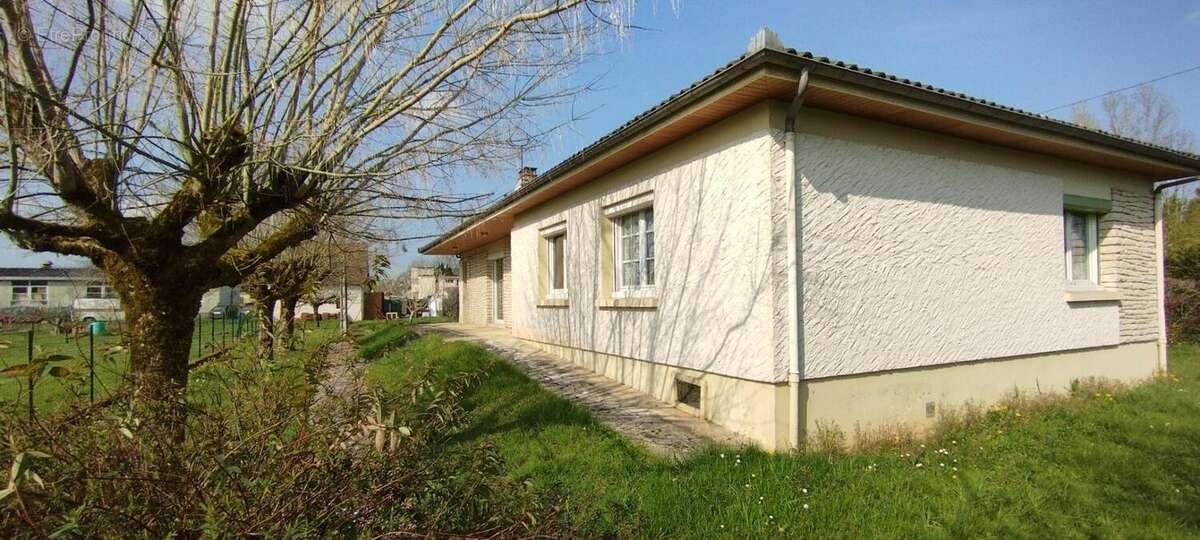 Maison à VAYRAC