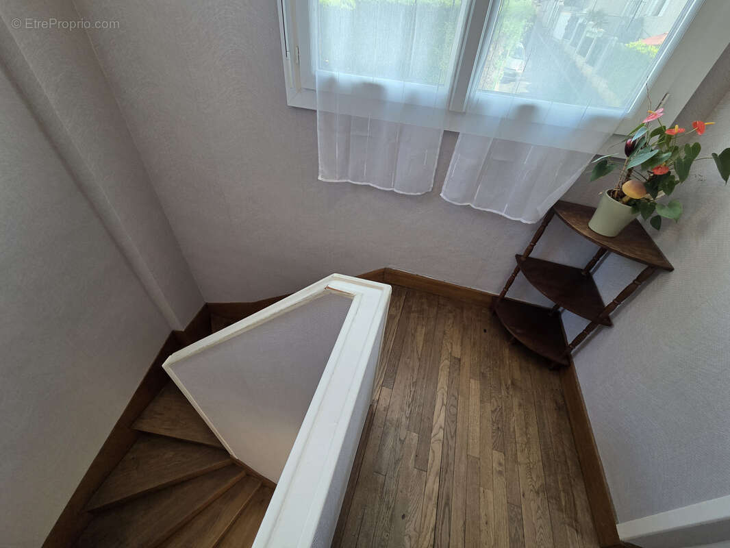 Maison à MARLY-LA-VILLE