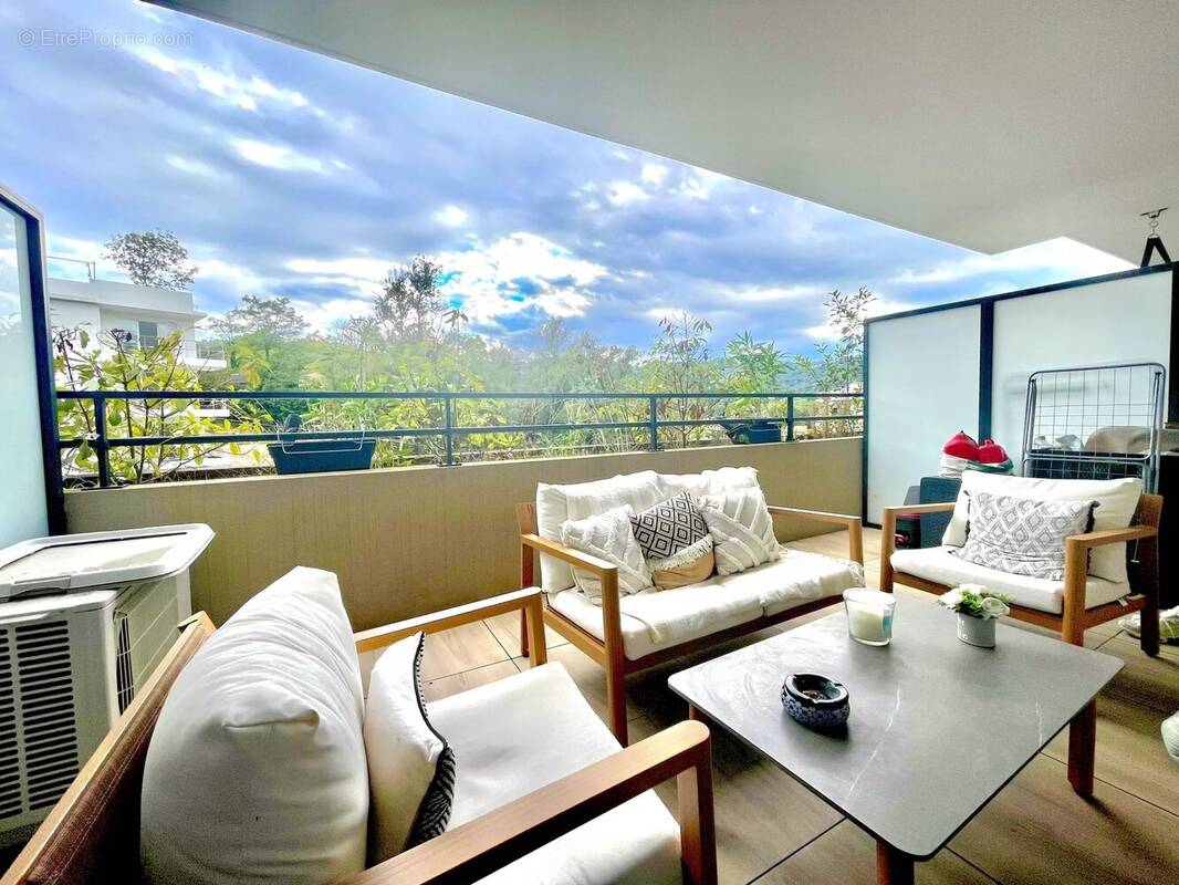 Appartement à AURIBEAU-SUR-SIAGNE