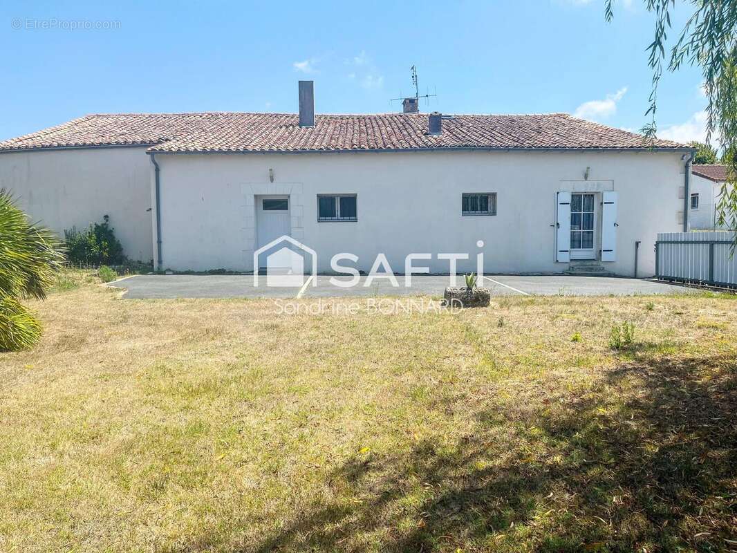Maison 105 m² à Semussac  - photo 9