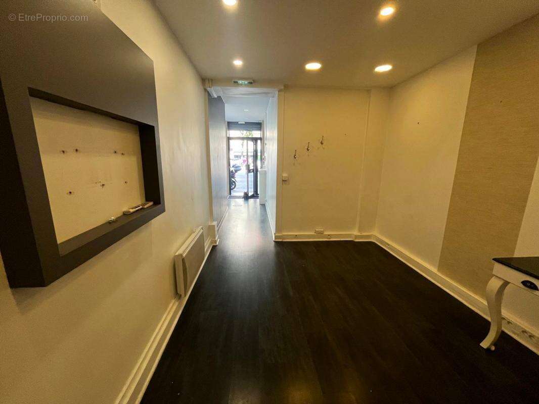 Commerce à PARIS-16E