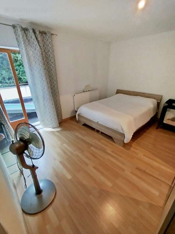 Maison 100 m² à Saint-Amand-Les-Eaux  - photo 4