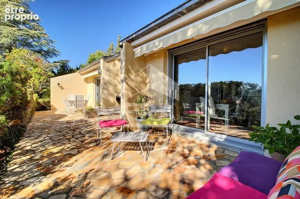 Maison 6 pièces 156 m² · à Ludesse · 156 m² · 420 000 €