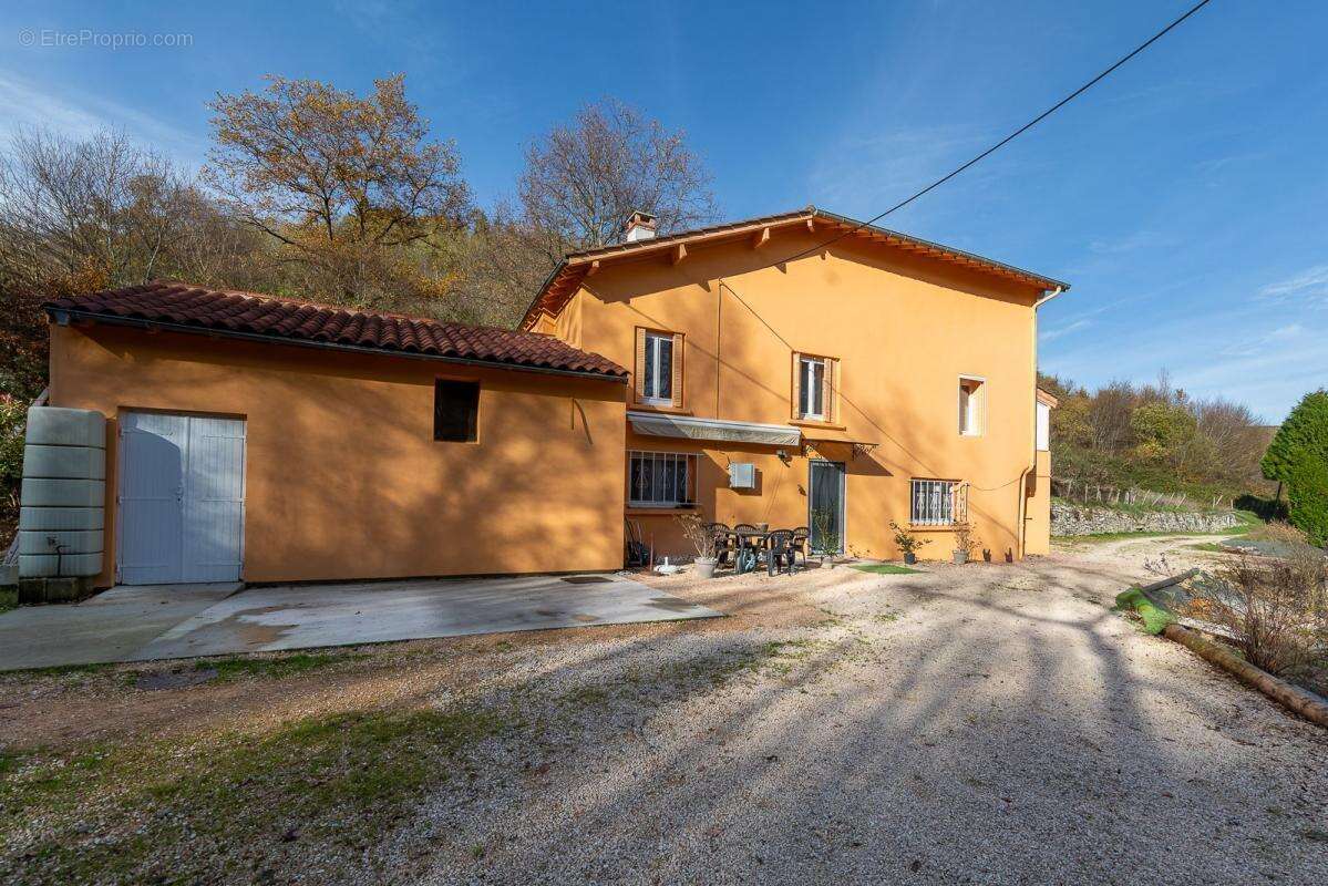 Maison à PIERRECLOS