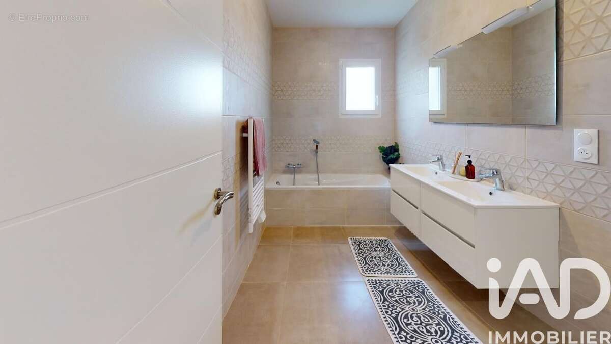 Photo 5 - Maison à ECHILLAIS