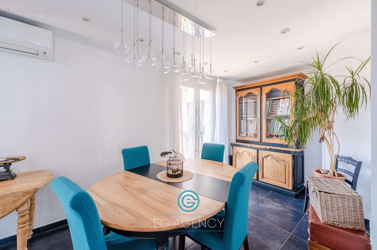 Appartement à MARSEILLE-9E