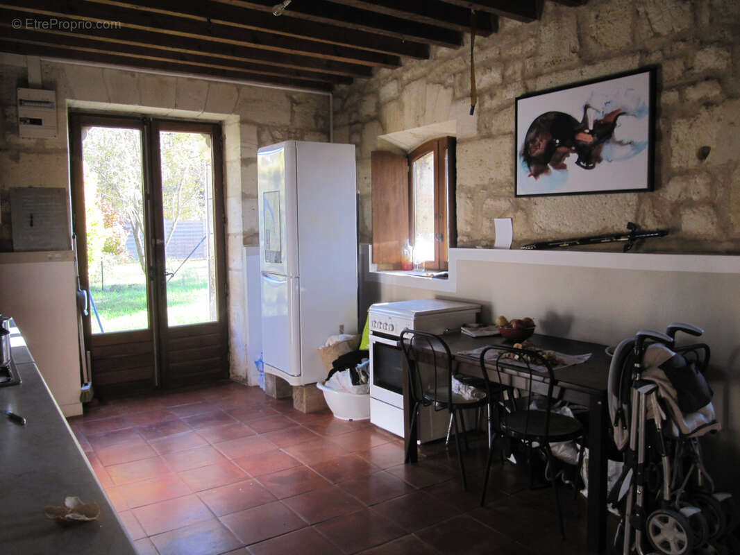 Appartement à PRIGNAC-ET-MARCAMPS