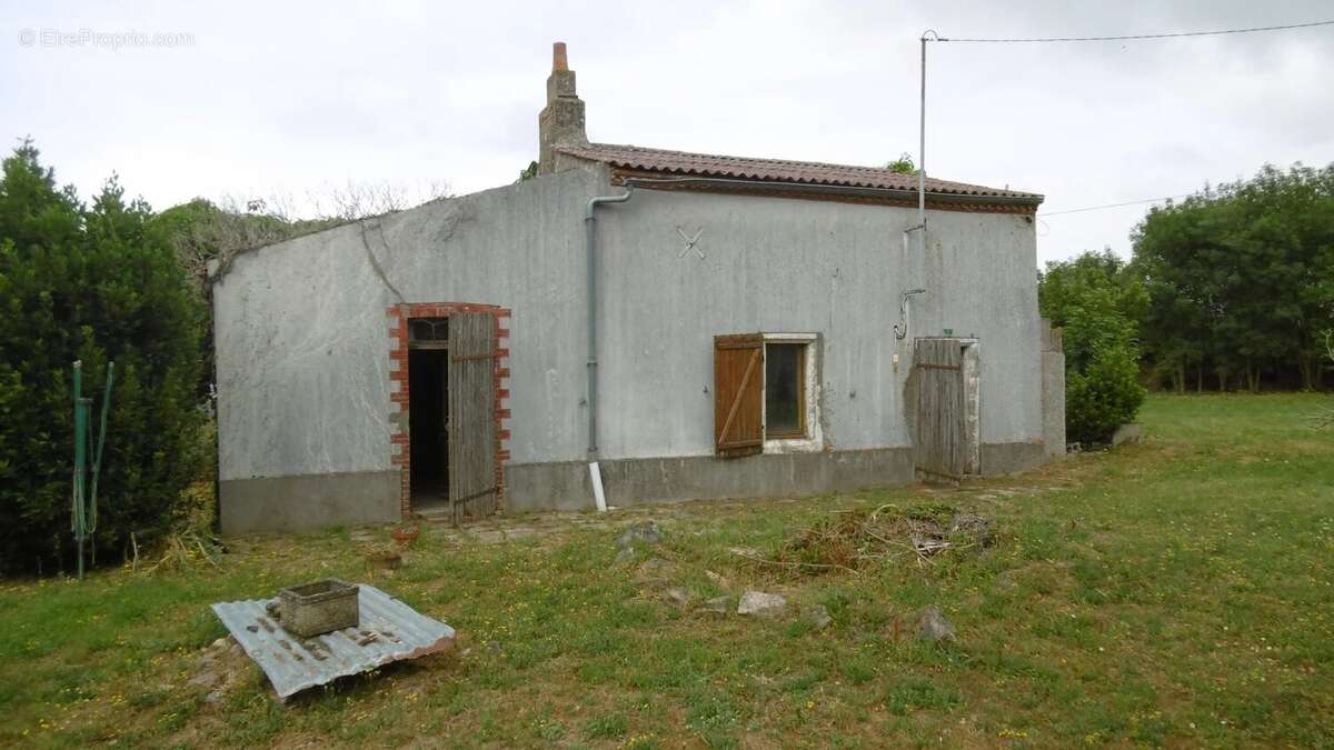 Maison à ARGENTON-CHATEAU