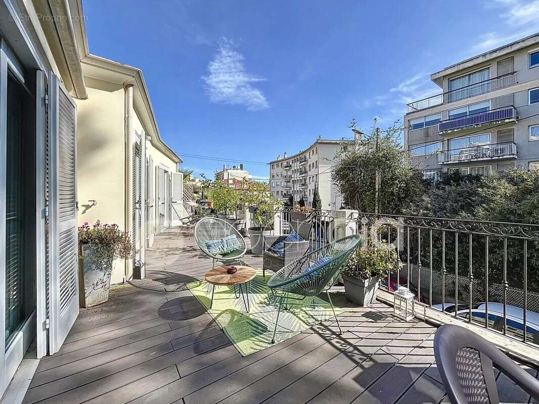 Appartement à CANNES