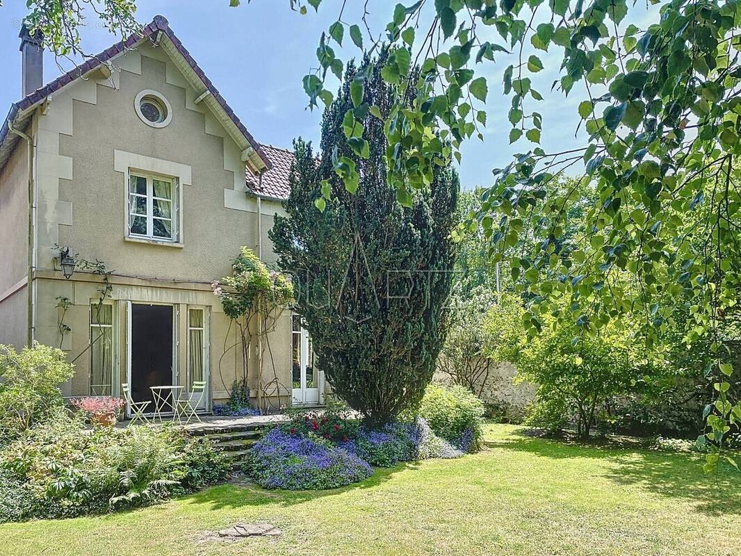 Maison à MARINES