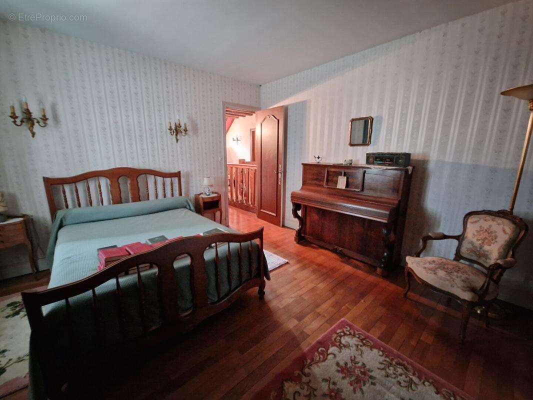 Maison 179 m² à Sainville  - photo 13