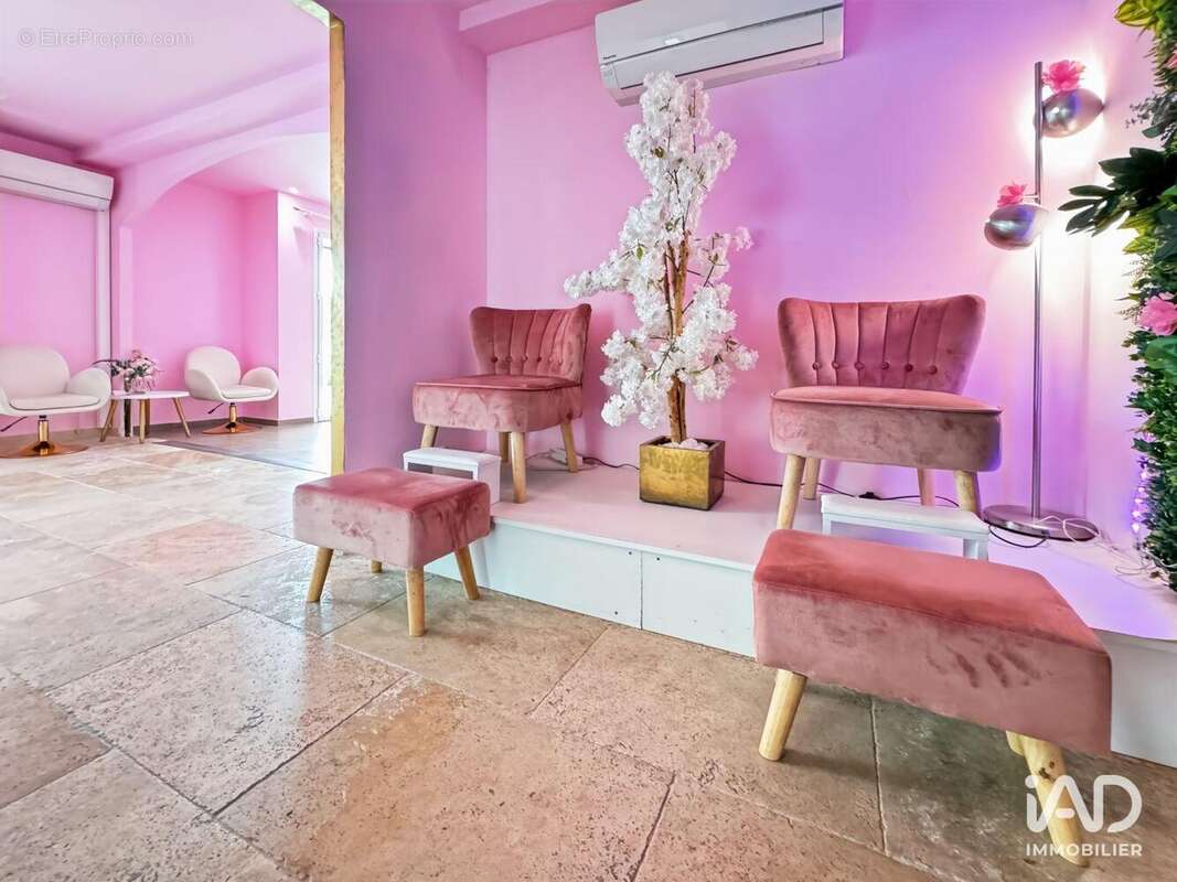 Photo 5 - Commerce à SAINT-MARTIN-DE-CRAU