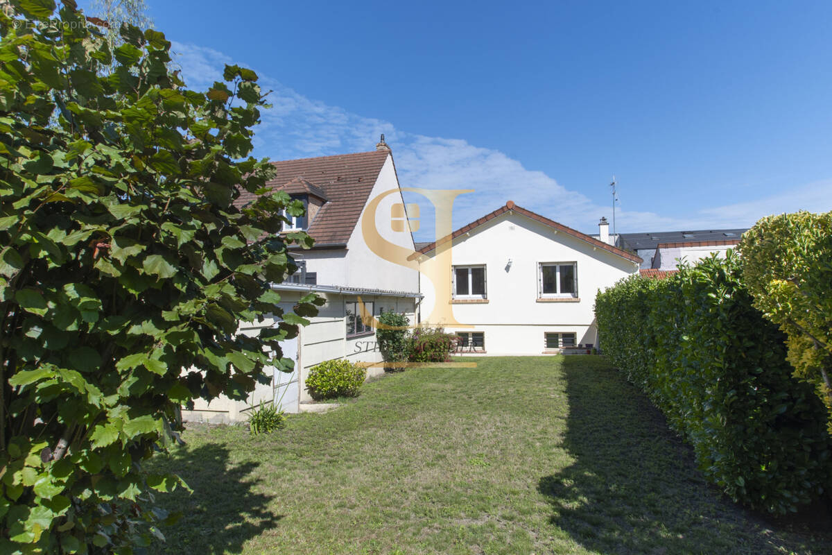Maison à VIGNEUX-SUR-SEINE